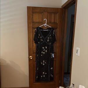 Adrianna Papell Black and Gold Maxi Dress with Intricate Detailing NWT 🌟🌟